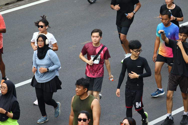 Race photo from Assurance Fun Run 2024