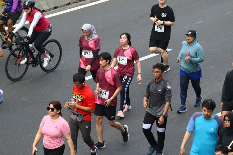 Race photo from Assurance Fun Run 2024