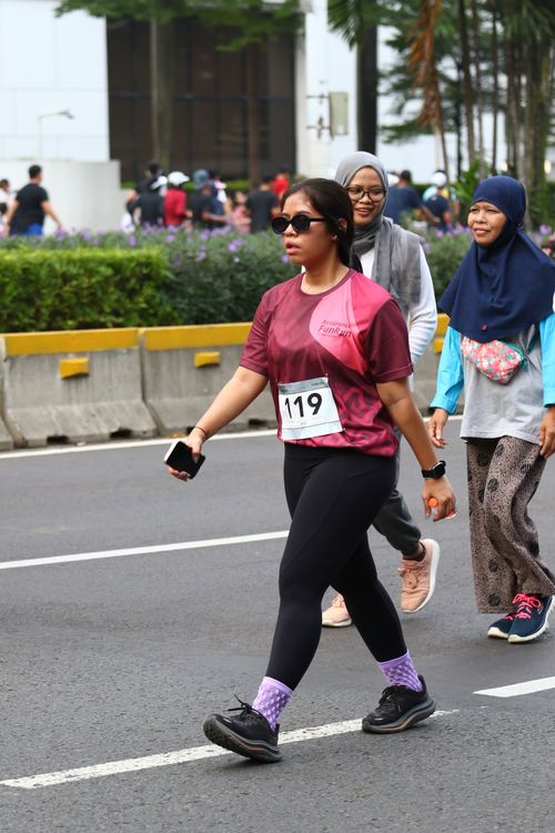 Race photo from Assurance Fun Run 2024