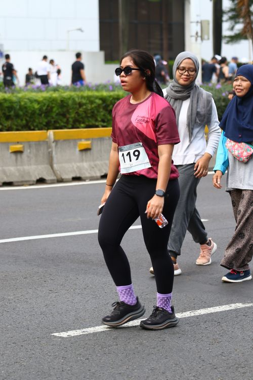 Race photo from Assurance Fun Run 2024