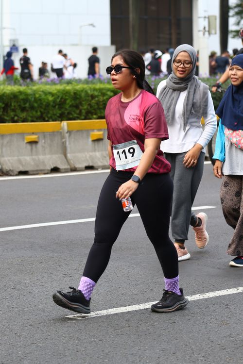 Race photo from Assurance Fun Run 2024