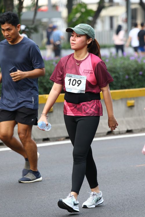 Race photo from Assurance Fun Run 2024