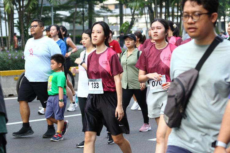 Race photo from Assurance Fun Run 2024