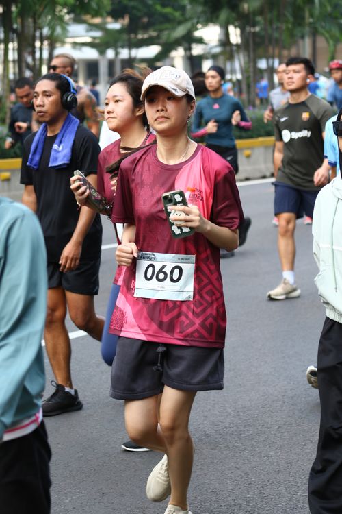 Race photo from Assurance Fun Run 2024