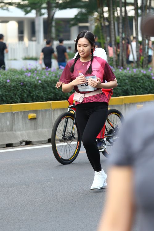 Race photo from Assurance Fun Run 2024