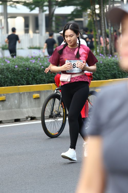 Race photo from Assurance Fun Run 2024