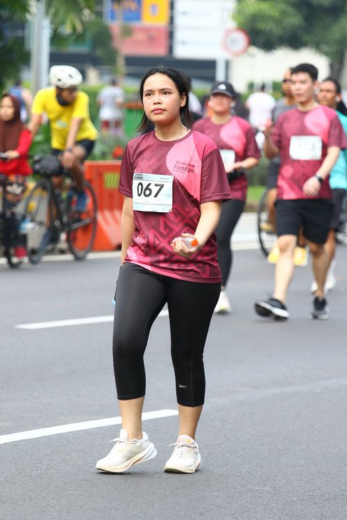 Race photo from Assurance Fun Run 2024