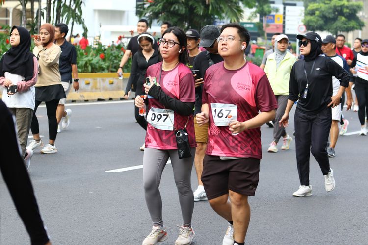 Race photo from Assurance Fun Run 2024