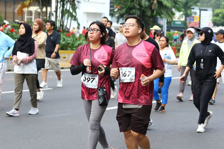 Race photo from Assurance Fun Run 2024