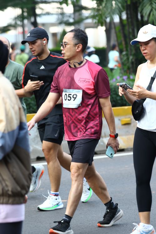 Race photo from Assurance Fun Run 2024