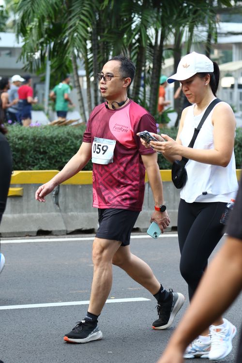 Race photo from Assurance Fun Run 2024