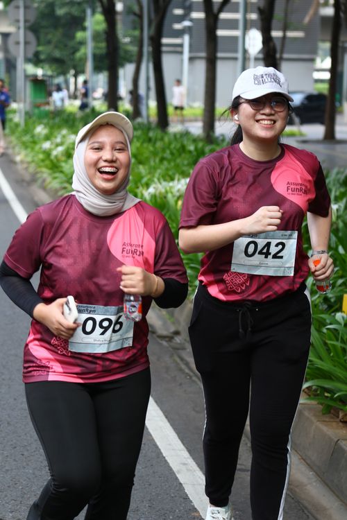 Race photo from Assurance Fun Run 2024