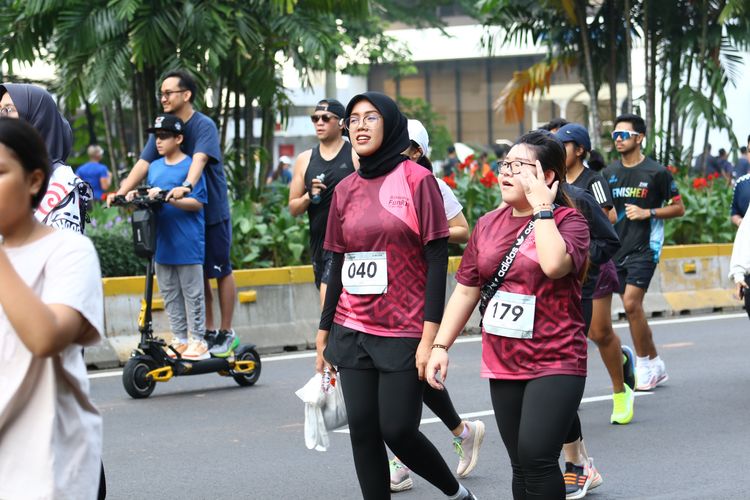 Race photo from Assurance Fun Run 2024