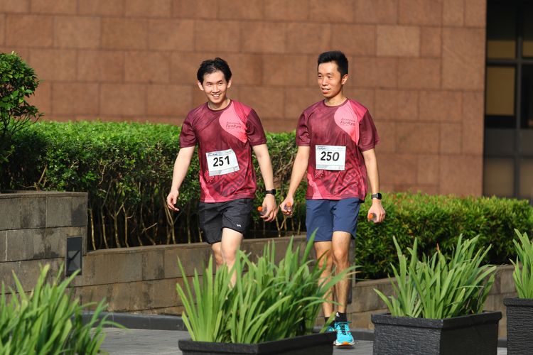 Race photo from Assurance Fun Run 2024