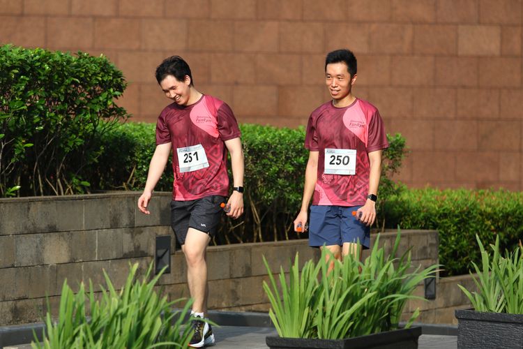 Race photo from Assurance Fun Run 2024