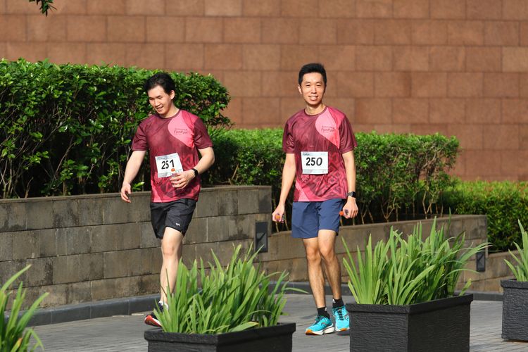 Race photo from Assurance Fun Run 2024