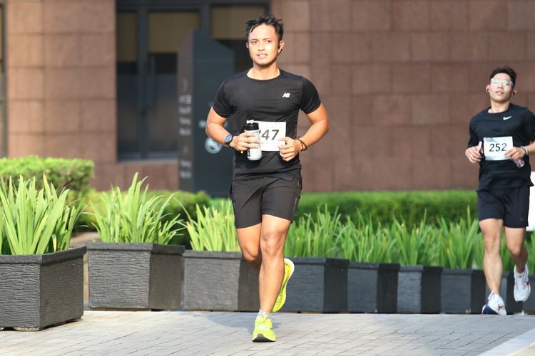Race photo from Assurance Fun Run 2024