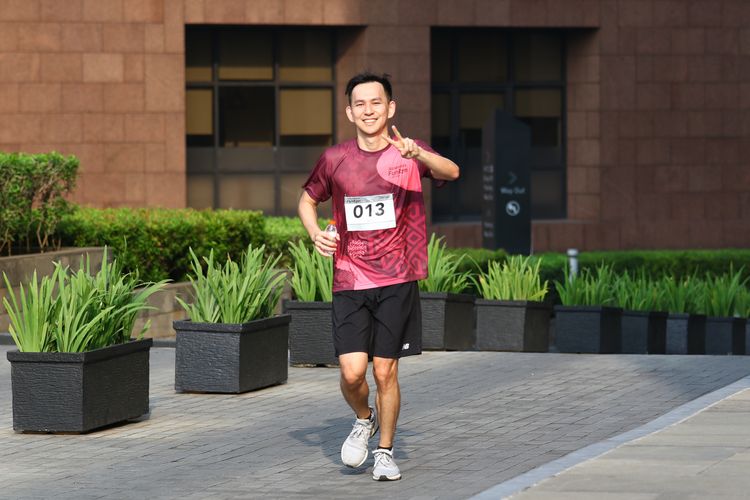 Race photo from Assurance Fun Run 2024