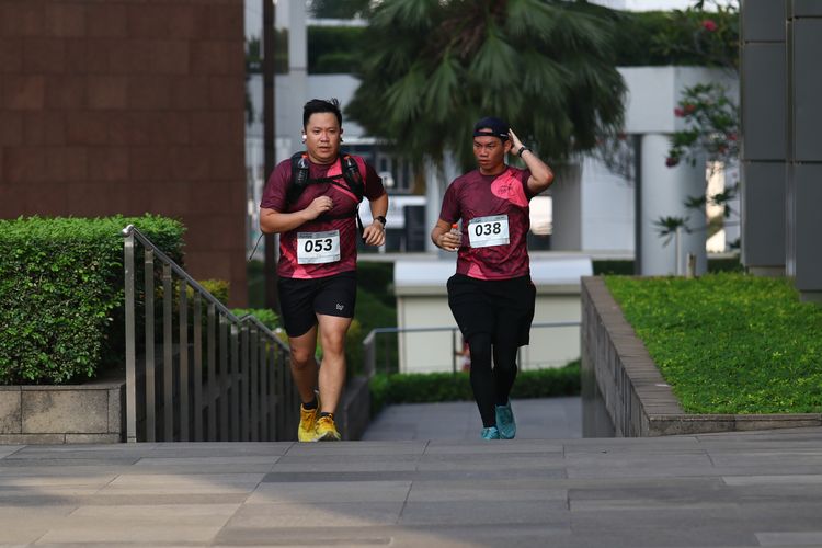Race photo from Assurance Fun Run 2024