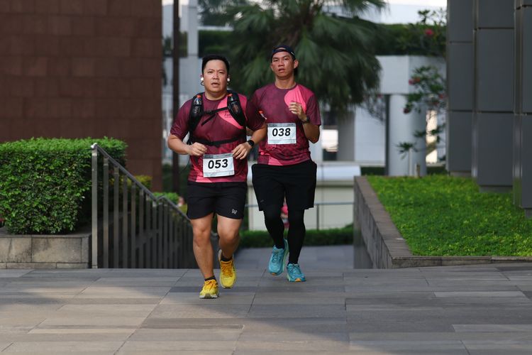 Race photo from Assurance Fun Run 2024