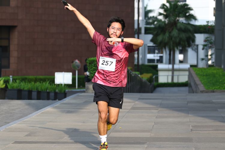 Race photo from Assurance Fun Run 2024