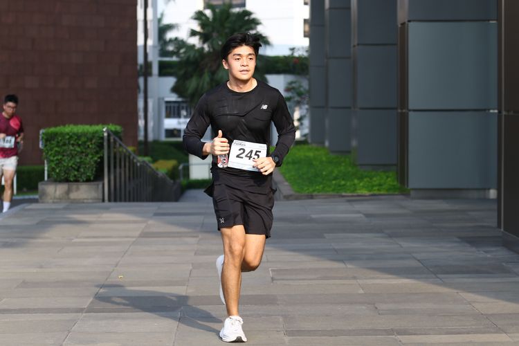 Race photo from Assurance Fun Run 2024