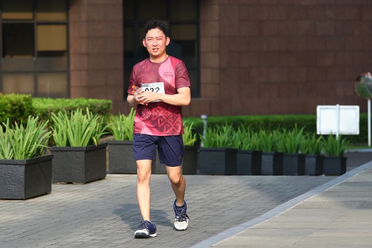 Race photo from Assurance Fun Run 2024