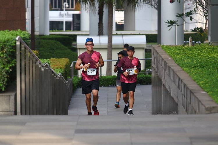 Race photo from Assurance Fun Run 2024
