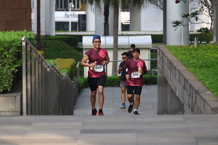 Race photo from Assurance Fun Run 2024