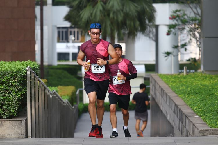 Race photo from Assurance Fun Run 2024