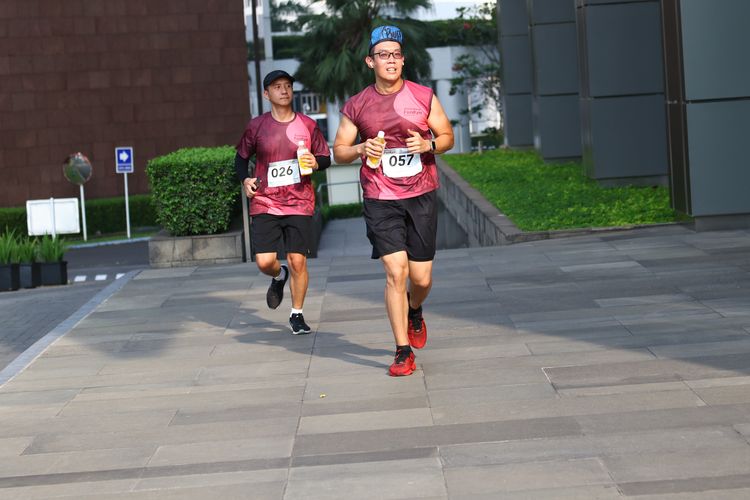 Race photo from Assurance Fun Run 2024