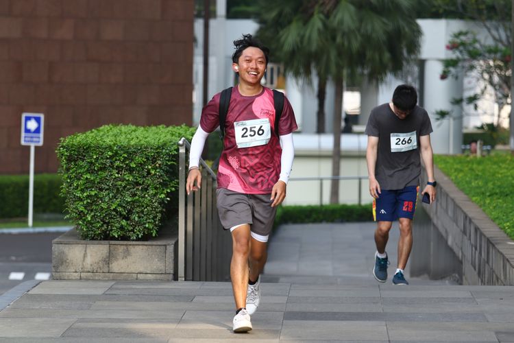 Race photo from Assurance Fun Run 2024