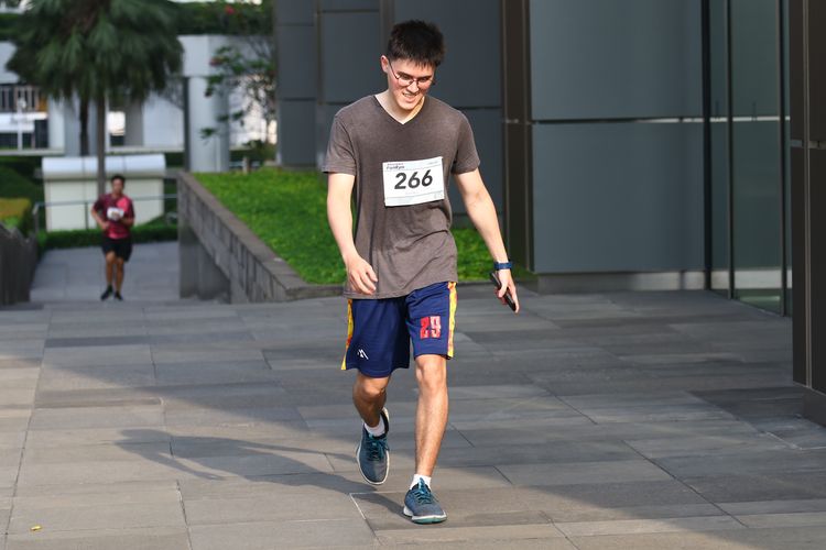 Race photo from Assurance Fun Run 2024