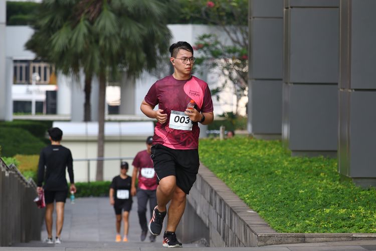 Race photo from Assurance Fun Run 2024