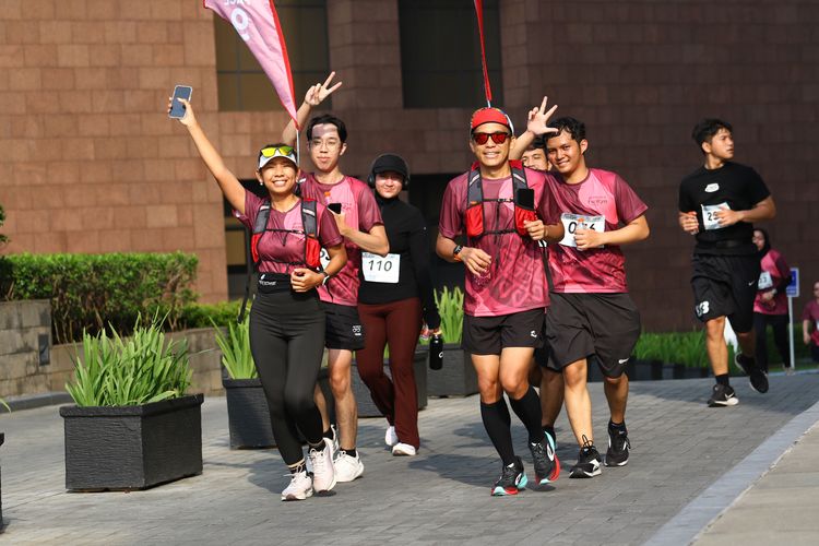 Race photo from Assurance Fun Run 2024