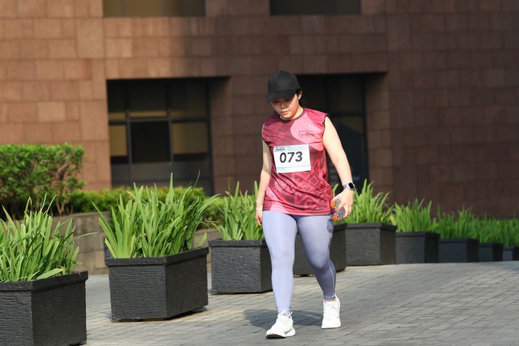 Race photo from Assurance Fun Run 2024