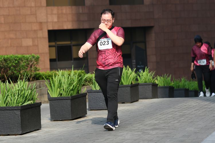 Race photo from Assurance Fun Run 2024