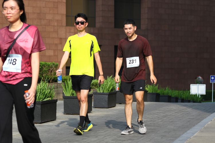 Race photo from Assurance Fun Run 2024
