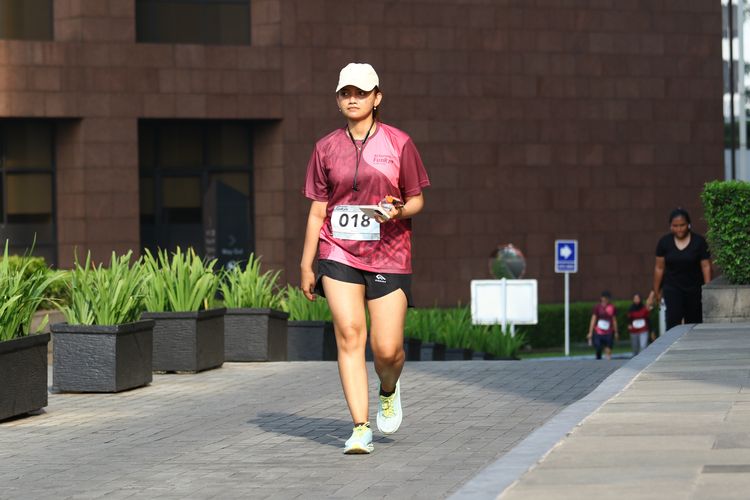 Race photo from Assurance Fun Run 2024
