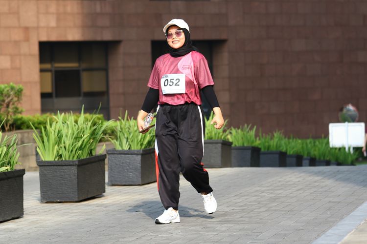 Race photo from Assurance Fun Run 2024