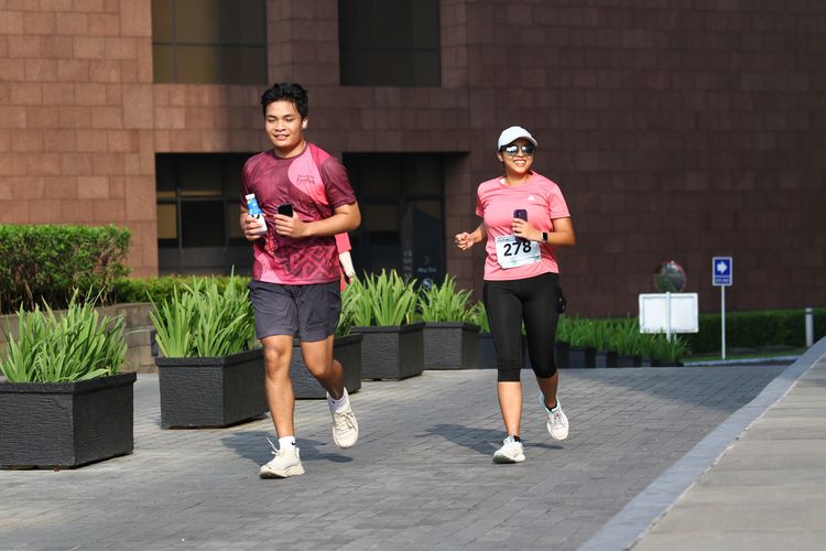 Race photo from Assurance Fun Run 2024