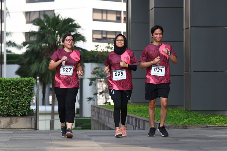 Race photo from Assurance Fun Run 2024