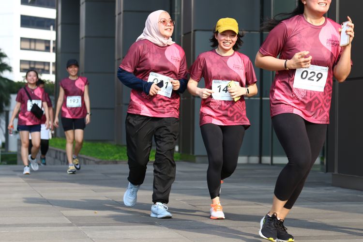 Race photo from Assurance Fun Run 2024