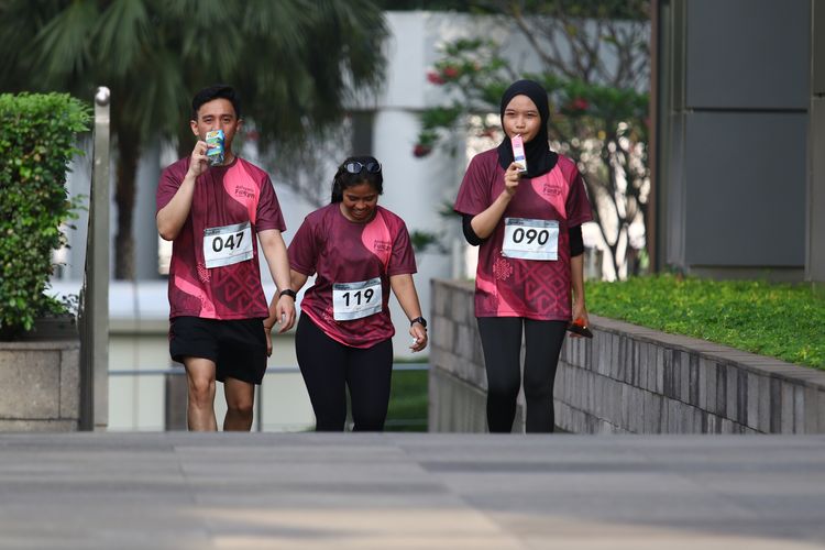 Race photo from Assurance Fun Run 2024