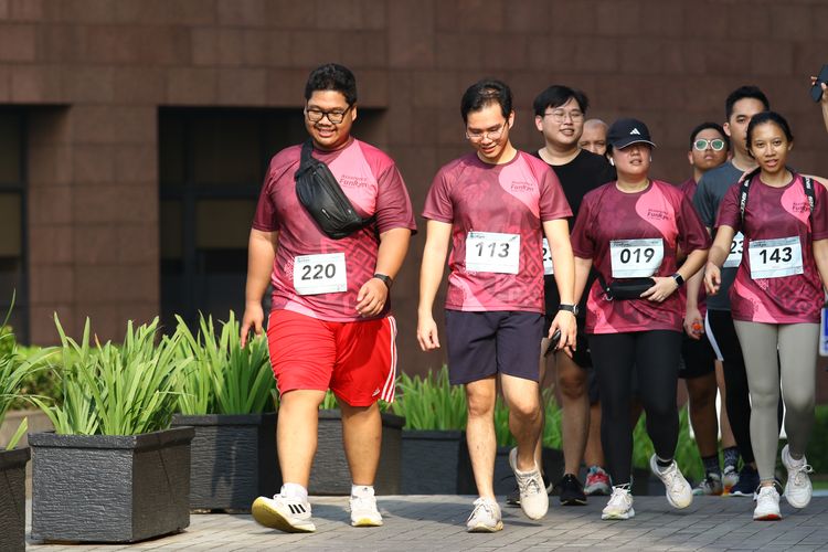 Race photo from Assurance Fun Run 2024