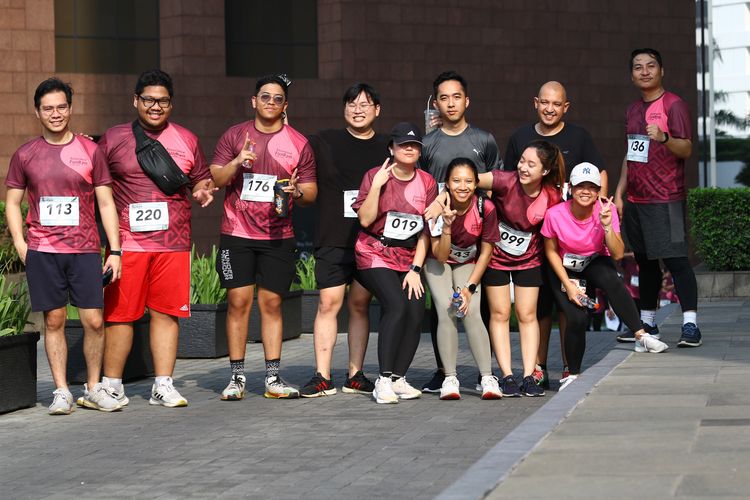 Race photo from Assurance Fun Run 2024