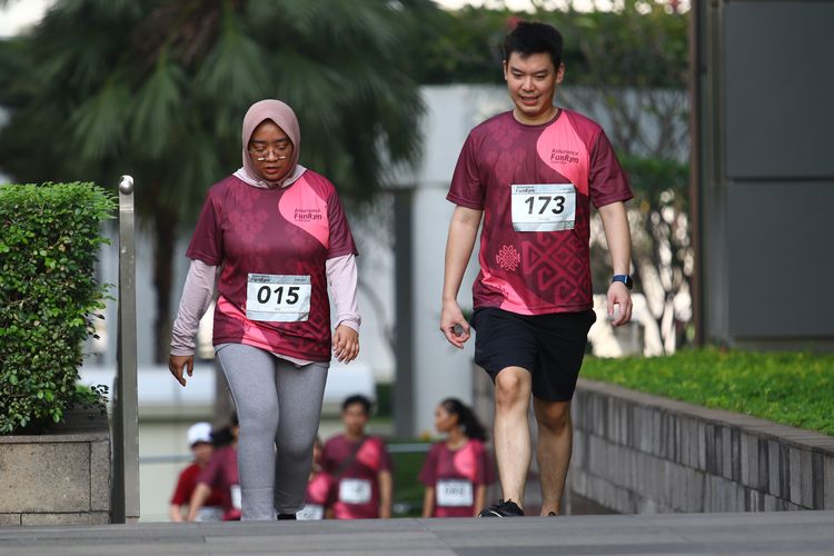 Race photo from Assurance Fun Run 2024
