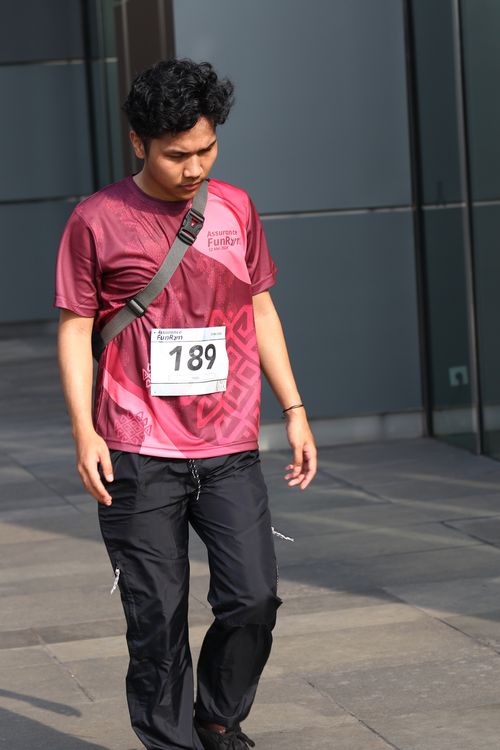 Race photo from Assurance Fun Run 2024
