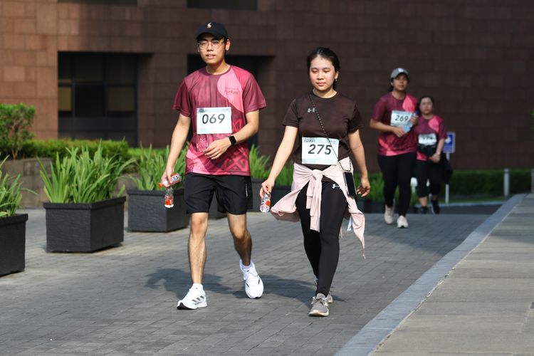 Race photo from Assurance Fun Run 2024