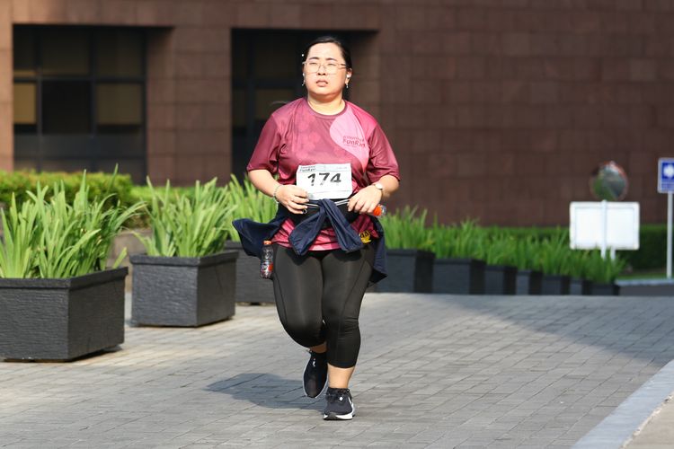 Race photo from Assurance Fun Run 2024